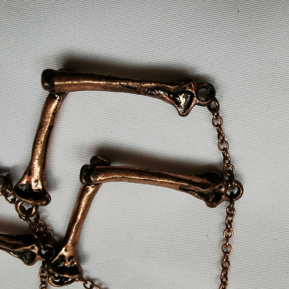 Unique copper bone earrings - Picture 4 of 4